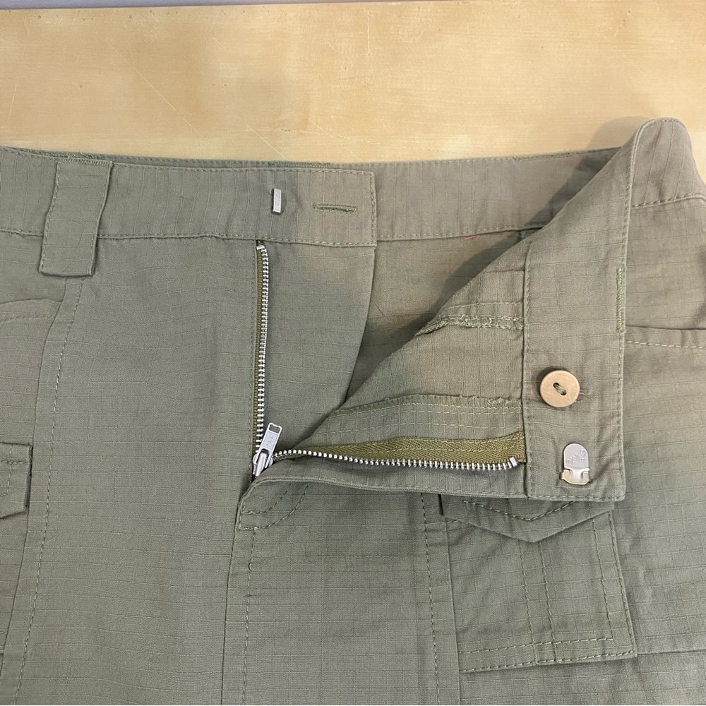 Club Monaco • cargo mini skirt - Picture 6 of 11
